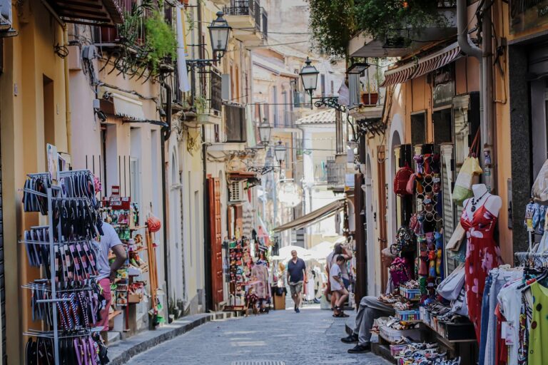 How Retailers are Embracing Voice Commerce